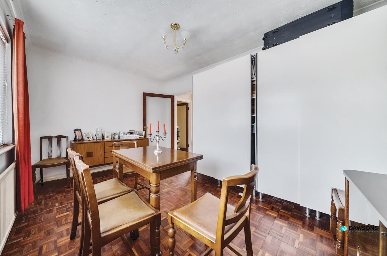 Y Llwyn, Llanelli, SA15 1JT